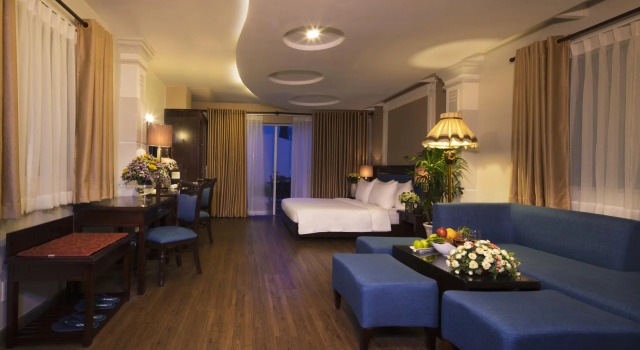 Amanaki Saigon Boutique Hotel, Забронировать Бутик-отель Отели Хошимина по системе «всё включено», рядом с People's Committee Building, Всё включено