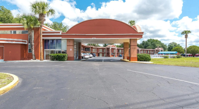 Номер Standard OYO Hotel Mustang Silver Spring FL