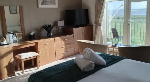 Номер Deluxe Clifton Arms Hotel