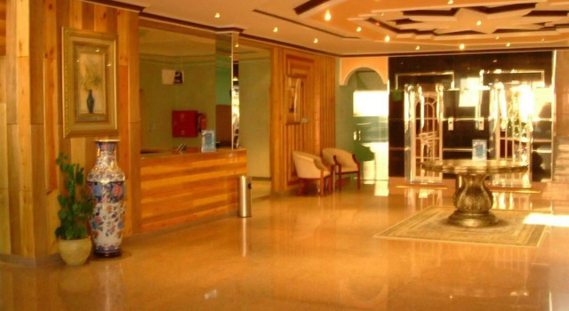 Bilqase Throne Hotel