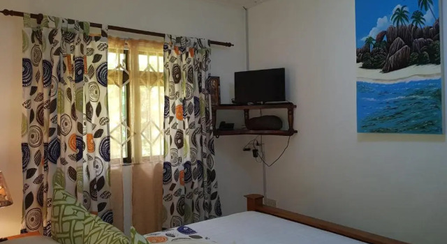 Standaard Tweepersoons Familie kamer Buisson Guesthouse