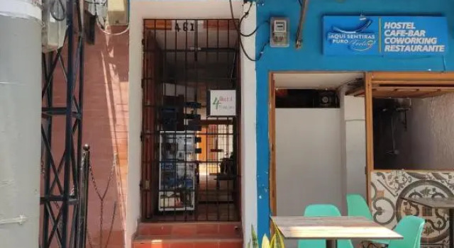 Кровать в общем номере Hostal 4 Manzanas