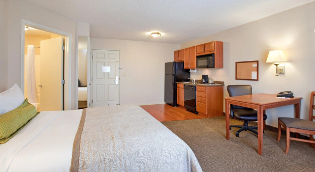 Двухместный люкс Candlewood Suites Rockford by IHG