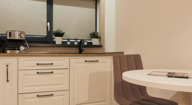 Nest Inn Meteor, Varaa Hotelli Cluj-Napoca Cluj