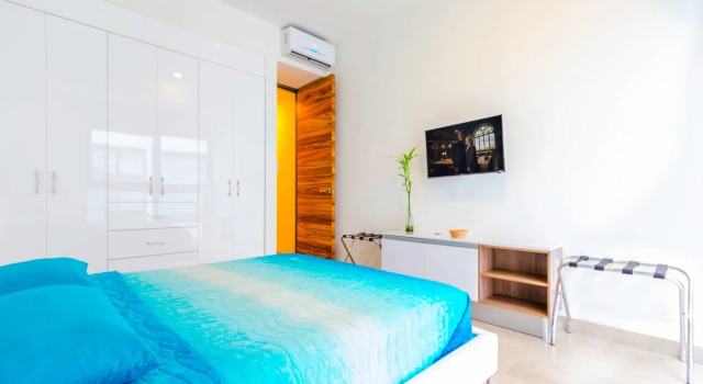 Large 2 BR Close to Beach AC Rooftop Pool, Rezerwuj Hotel Playa del Carmen Quintana Roo