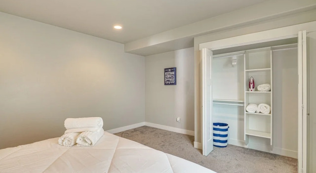 Lovely Walk-out Apt w/ Movie Screen: 20 Mi to Slc!, Book Lejlighed South Jordan Salt Lake County