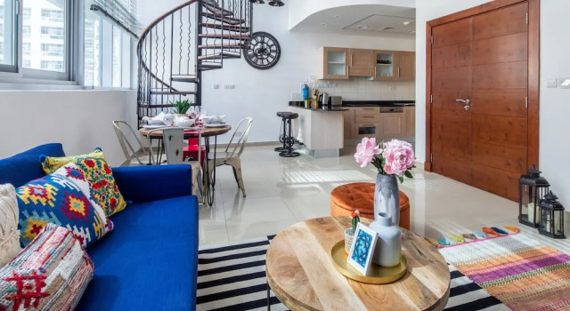 Lively & Spacious 1BR Loft in Dubai Marina