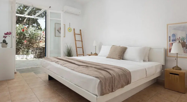 Bougainvillea Comfort Villa Mykonos, Забронировать Вилла Отели Калафатис с бассейном, рядом с Пляж Агия Анна Калафатис, Бассейн