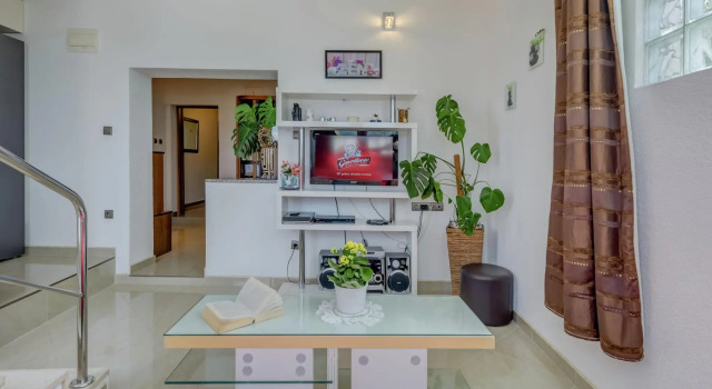 Modern Apartment in Arbanija with Hot Tub