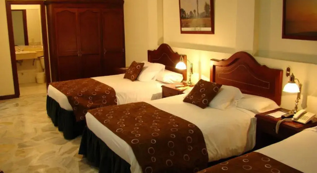 Трёхместный номер Standard Hotel San Fernando Real