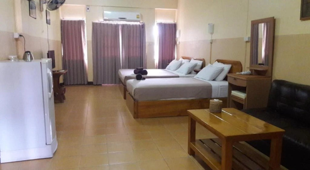 Funky Monkey Guesthouse & Tours, Забронировать Отель Чанг Мой Чиангмай