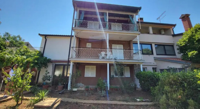 Апартаменты с 3 комнатами Apartment Sara