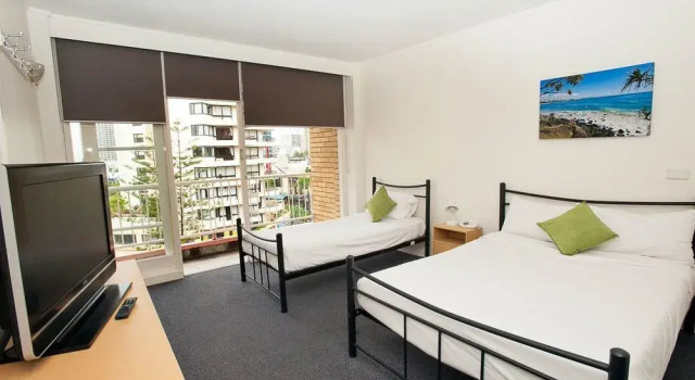 Islander Backpackers Resort, Забронировать Курортный отель Отели Голд-Кост с бассейном, рядом с LAN SPA, Бассейн