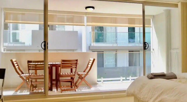 Spacious Studio by the Beach in Manly