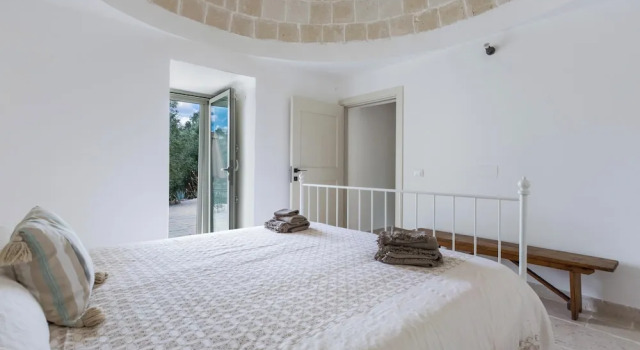 4078 Trullo Lui di Borgo Paoli, Book Feriehus Villaer i Valle d'Itria, Villa