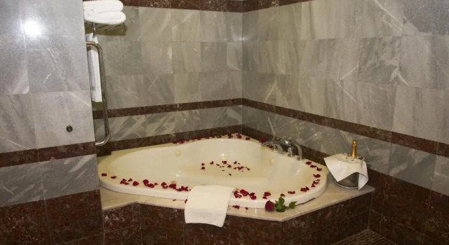 Le Commodore Hotel, Prenota Hotel Hotel 5 stelle a Greater Beirut, 5*