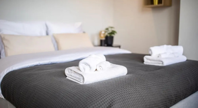 Spacious 2 Bedroom Serviced Apartments 71-77m2, Забронировать Апартаменты/квартира Роттердам Южная Голландия