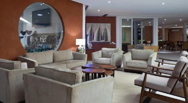 Abayomi Hotel