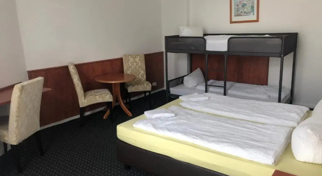 Hotel-Pension Adamshof, Book Hotel Cheap Hotels in Berlin, near Lichtenberg