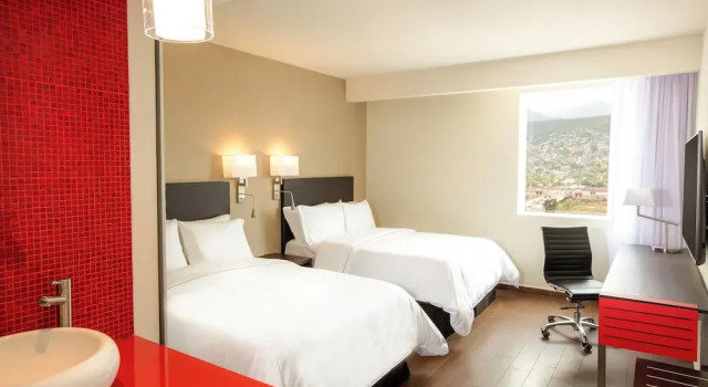 Четырёхместный номер Superior Fiesta Inn Express Monterrey Centro