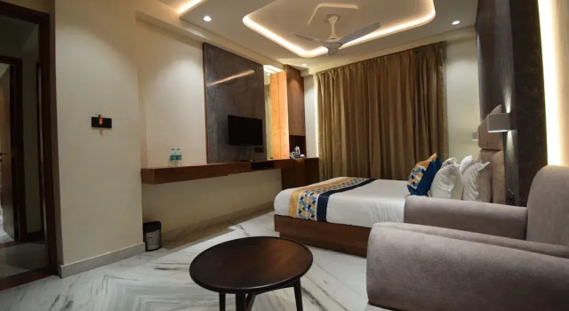 Номер Luxury The Sky Imperial Hotel Sugam