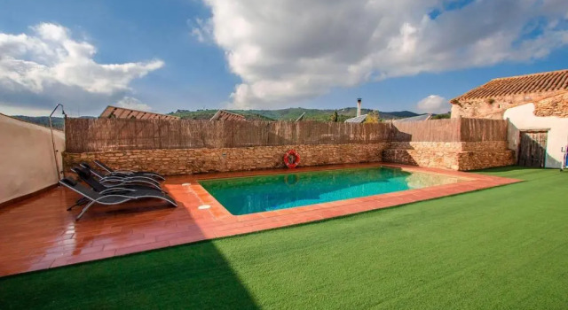Вилла Catalunya Casas Captivating Villa in the Vineyard close to Sitges