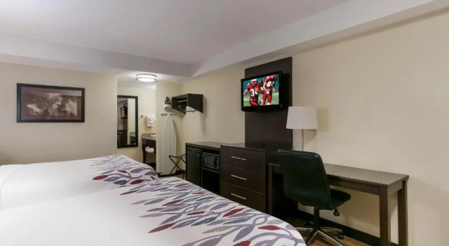 Четырёхместный номер Deluxe Red Roof Inn Hershey