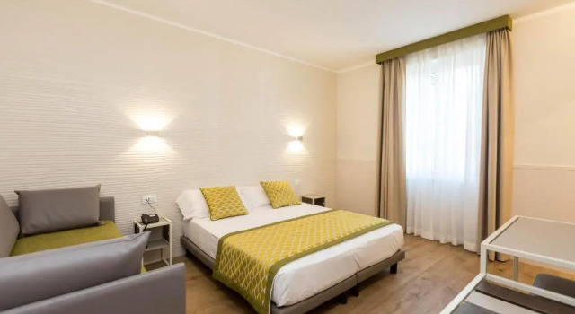 Трёхместный номер Superior Hotel Marco Polo Rome