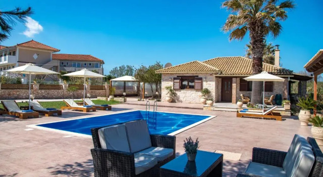 Iguana Villa