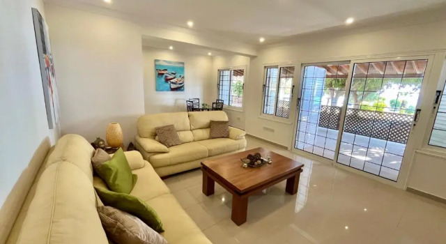 Вилла Dream Beachfront Bungalow