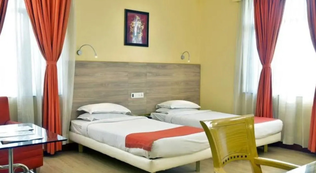 Номер Standard The Senator Hotel