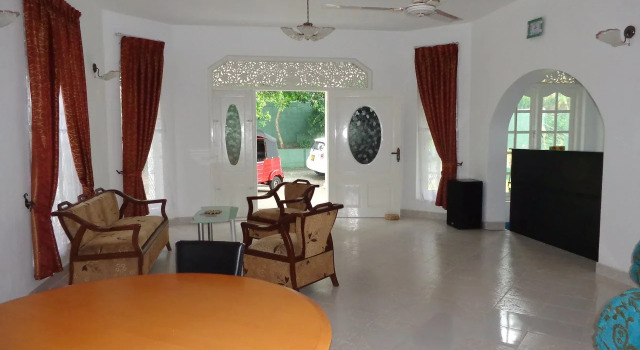 Kandy Casual Tourist Hotel, Забронировать Отель Канди 