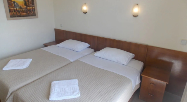 Hotel Mano, Buchen Sie Hotel Saranda Qark Vlora