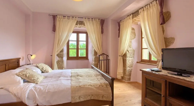 Attractive Villa in Kras with Swimming Pool, Varaa Villa Hotellit Kvarner Islands uima-altaalla, Uima-allas
