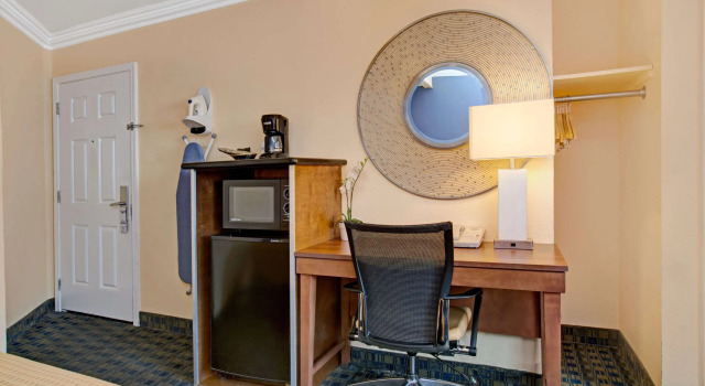 Days Inn by Wyndham San Francisco - Lombard, Buchen Sie Hotel Marina District 