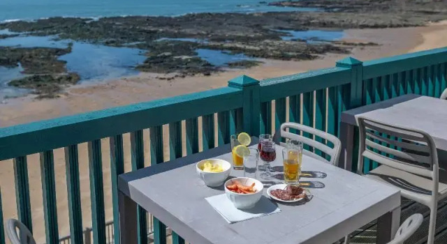 Апартаменты с балконом и seafront Résidence Odalys Valentin plage