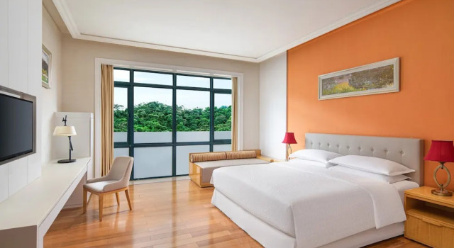 Двухместный номер Standard с видом на горы Four Points by Sheraton Heyuan Resort