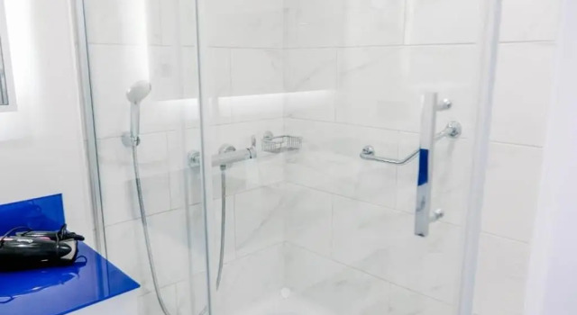 Апартаменты c 1 комнатой 2 komnatnye apartamenty ljuks,vid more,gory,gorod.