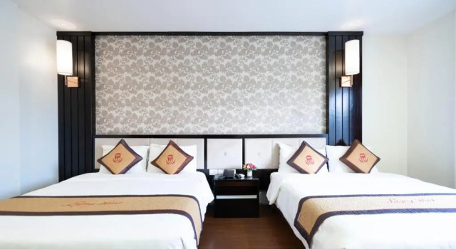 Четырёхместный номер Standard LUXURY HOTEL