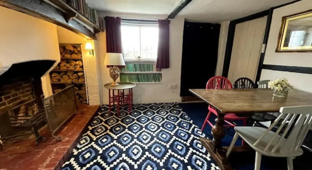 Charming 3-bed House in Wellingborough, Забронировать Отель Уэллингборо Нортгемптоншир