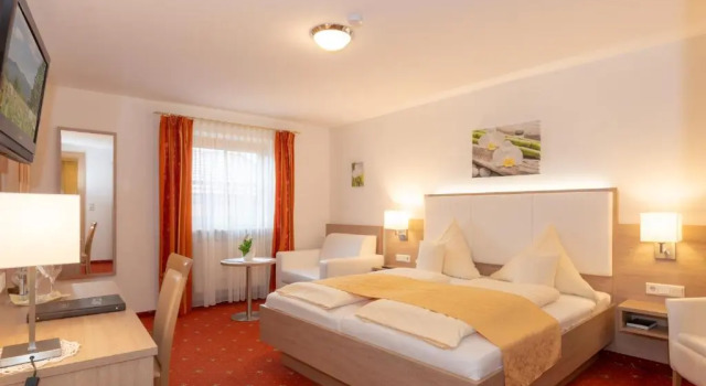Номер Comfort Hotel Rösslwirt