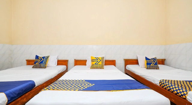 Supérieure triple suite SPOT ON 2011 Hotel Mekar Sari