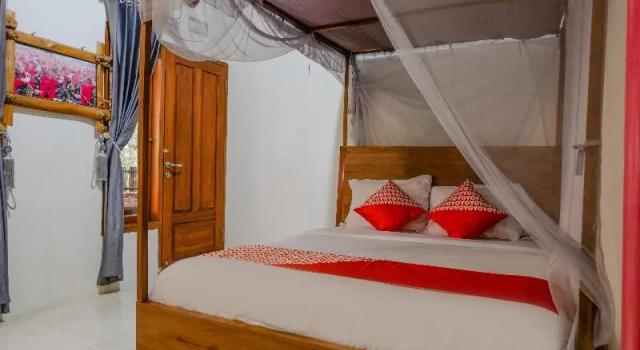Standardní Dvoulůžkový s manželskou postelí pokoj OYO 1230 Kampoeng Osing Syariah Guesthouse