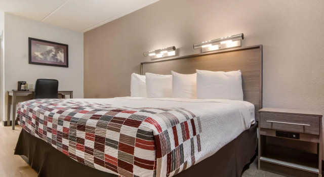 Номер Superior Red Roof Inn Durham - Duke Univ Medical Center