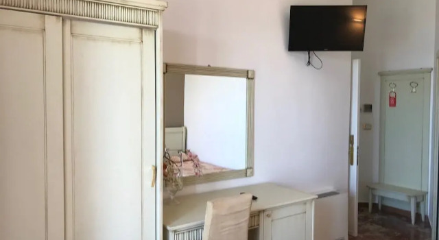 Quilungomare, Забронировать Отель «постель и завтрак» Отели в центре Порто-Чезарео с завтраком, отели в центре Порто-Чезарео с завтраком