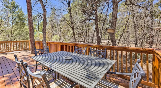 Коттедж 2-acre Cabin in Pinetop-lakeside w/ Fenced Yard