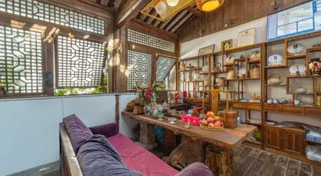 He Xia · Fan Chen Lotus |  Mu Qin Naxi Courtyard Boutique Hotel (Lijiang Ancient City Branch), Забронировать Бутик-отель Бутик-отели Лицзян, рядом с Улица Сквер-стрит Древнего города Даянь, Бутик-отель