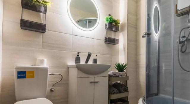 Апартаменты Jungle Apartment 15 Min Walk to Beach & Downtown