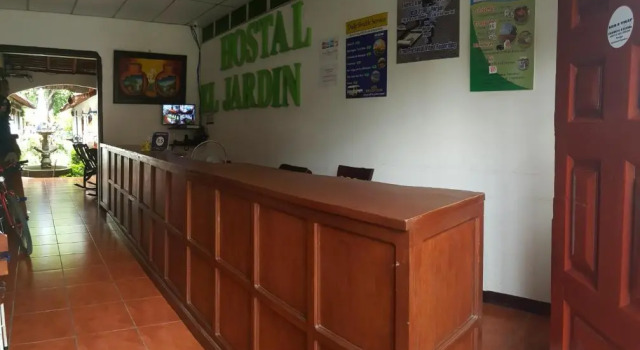 Hostal El Jardin, Забронировать Отель Леон Leon Region
