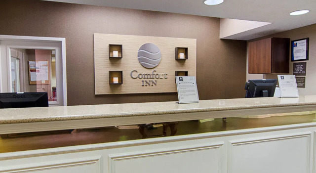 Comfort Inn West